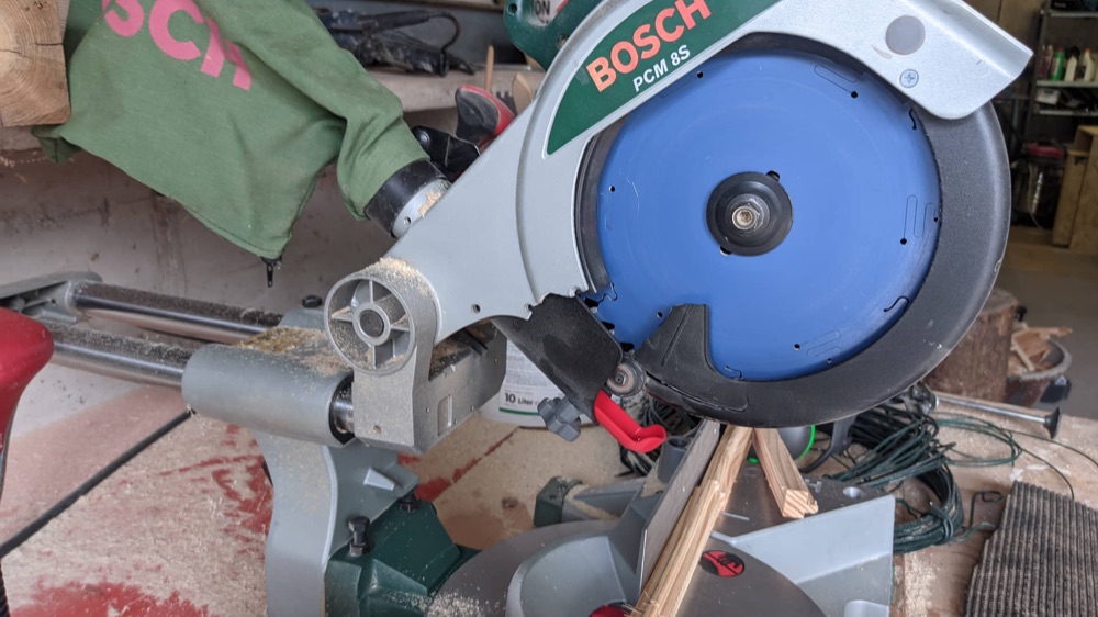 Bosch PCM 8s Gönye Testere Toz Emme Seti (Talaş Kanalı) görsel 2