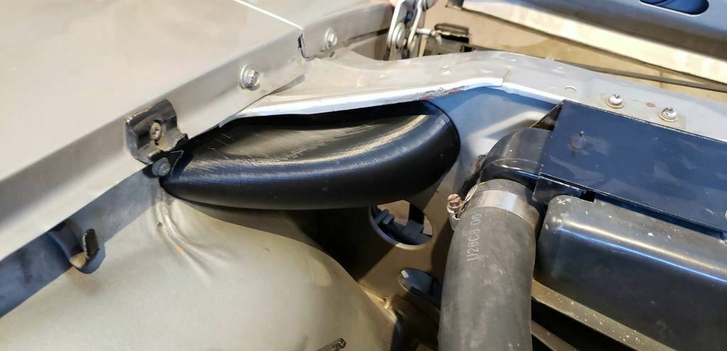 Datsun 240Z Temiz Hava Kanalı (Sürücü + Yolcu Takımı) görsel 2