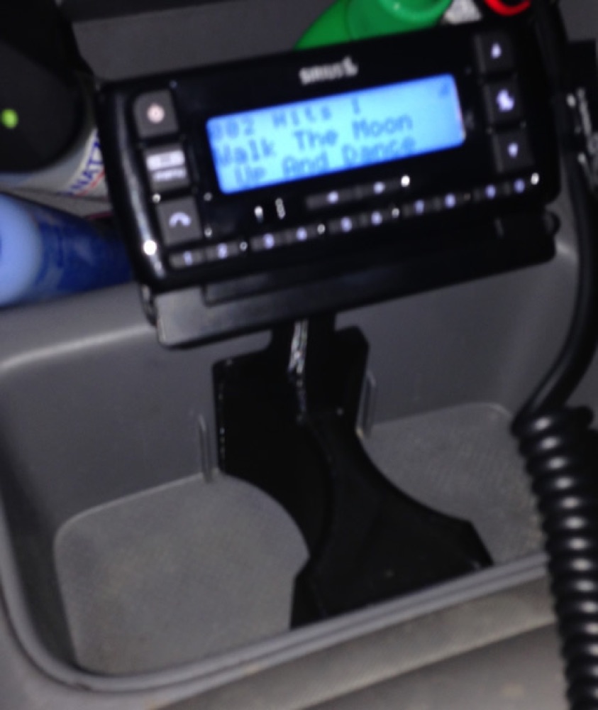 Toyota Tacoma (2007) Uydu Radyo Alıcısı Konsol Tutucu