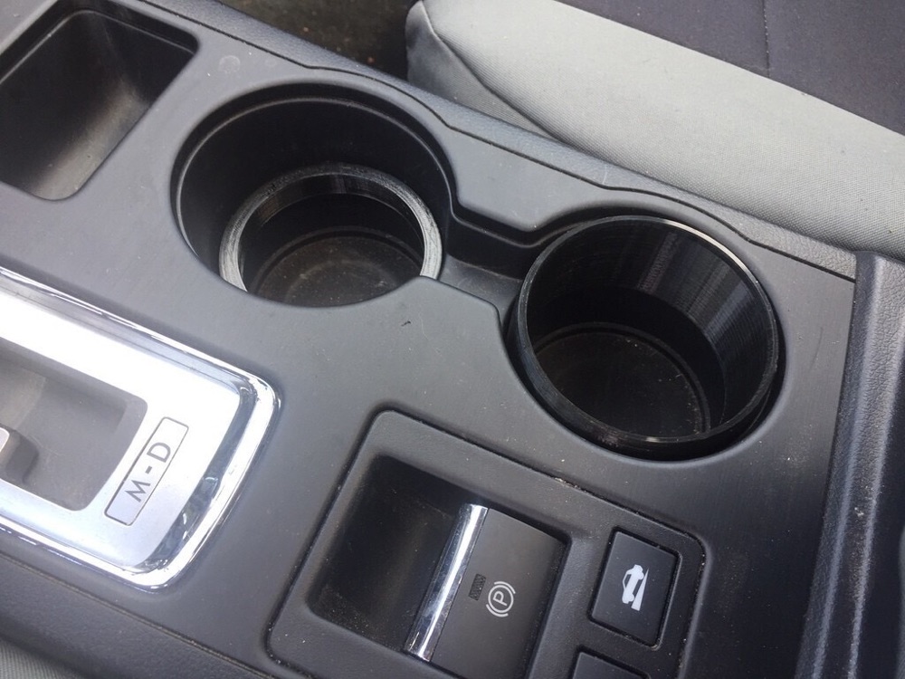 Subaru Outback Bardaklık Ara Parçası (Kutu/Şişe İçin) görsel 3