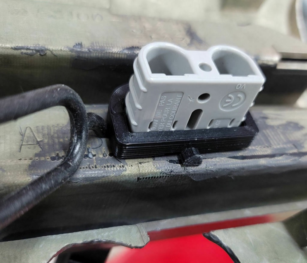 Toyota 4Runner (2. Nesil) 50A Hızlı Bağlantı Konnektörü Sabitleme Braketi görsel 2