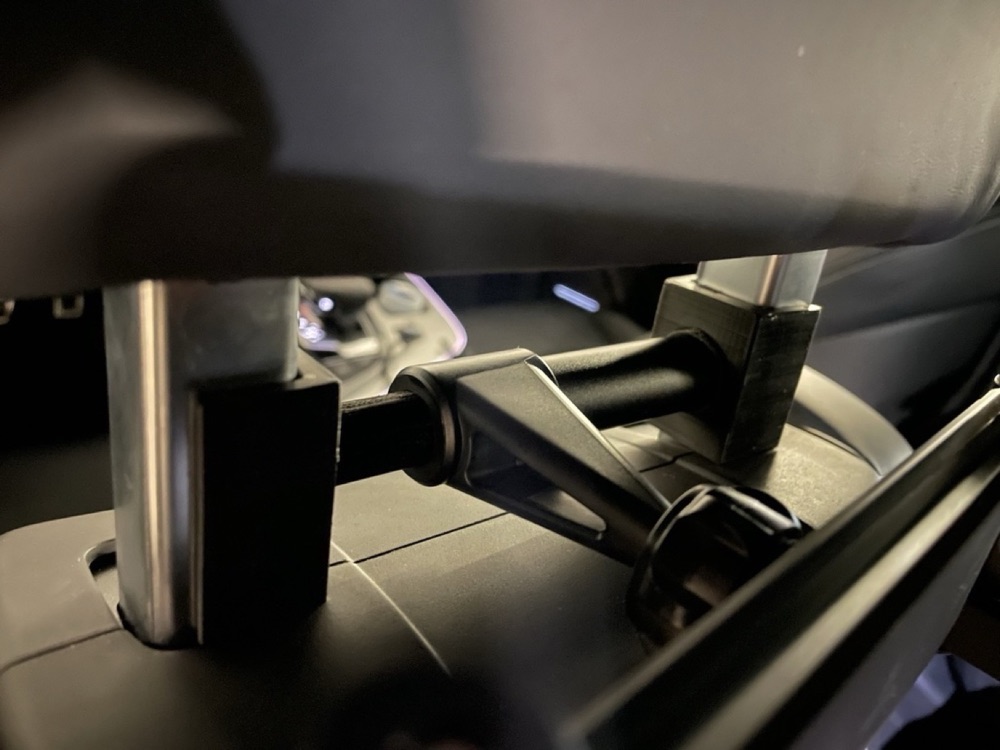 Audi Q7 iPad / iPhone Tablet Tutucu görsel 3