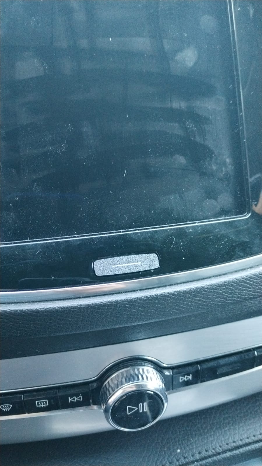 Volvo XC90 2016 İnfotainment Geri Tuşu