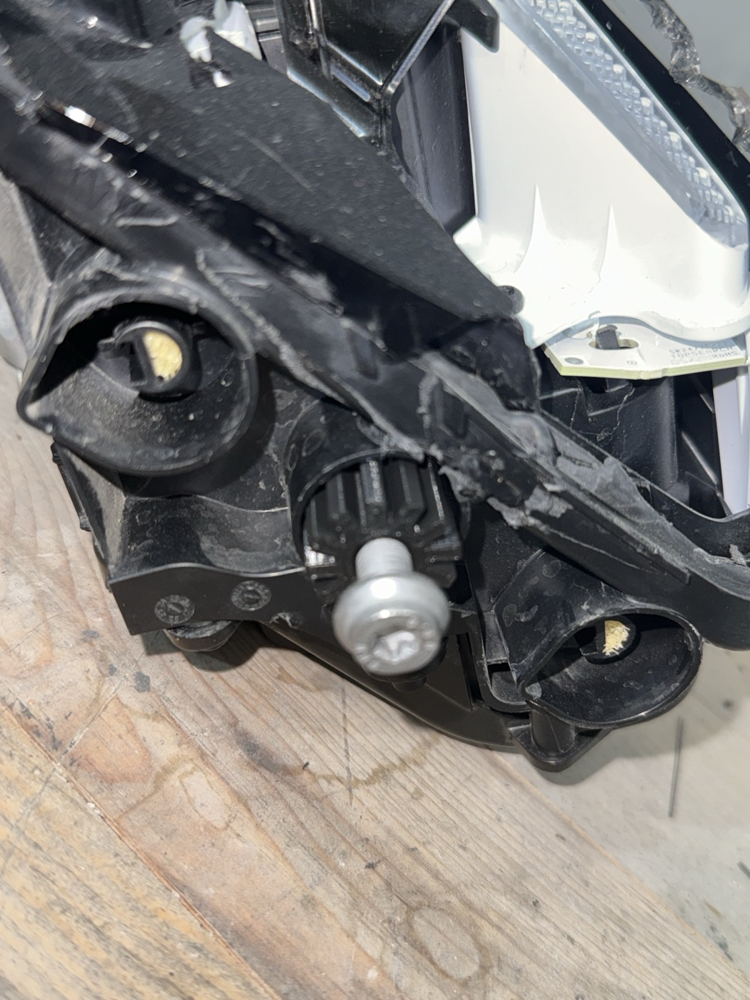 BMW R 1300 GS Far Sabitleme Dişlisi görsel 4