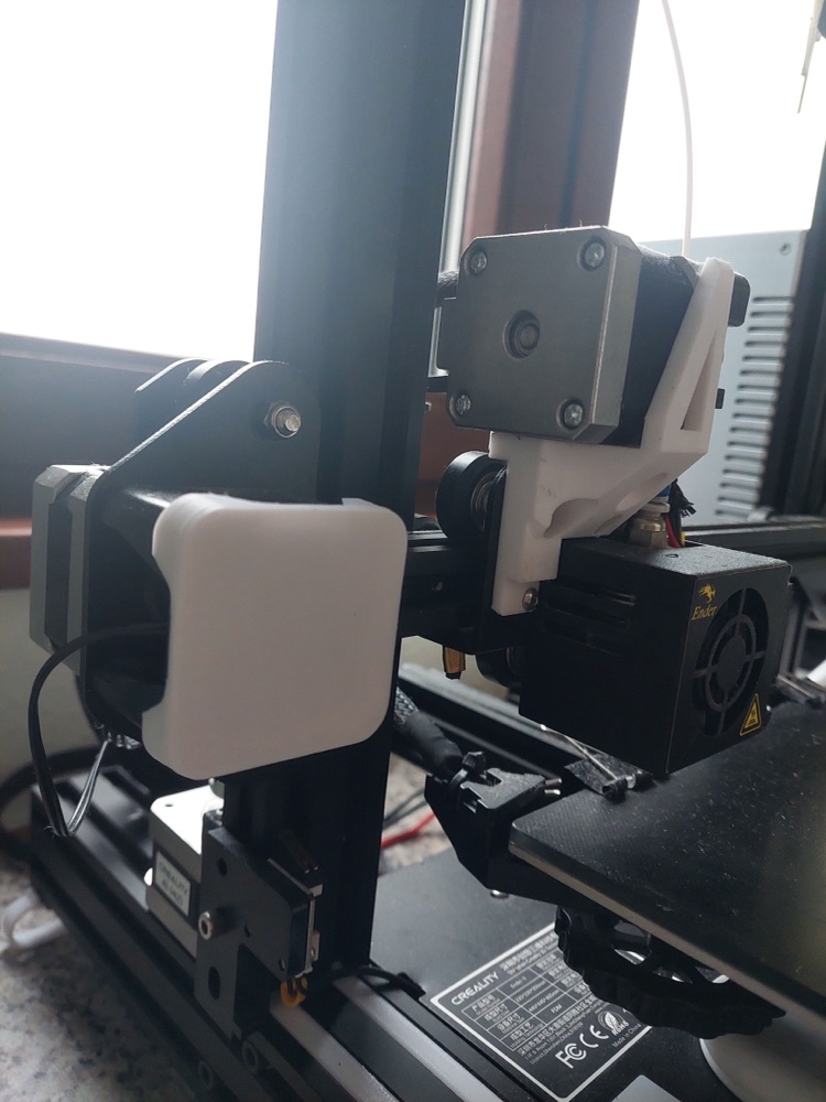 3D Yazıcı QR Kod Gizleme Kapağı — Sade Beyaz Koruyucu Kapak (4,6 cm) görsel 2