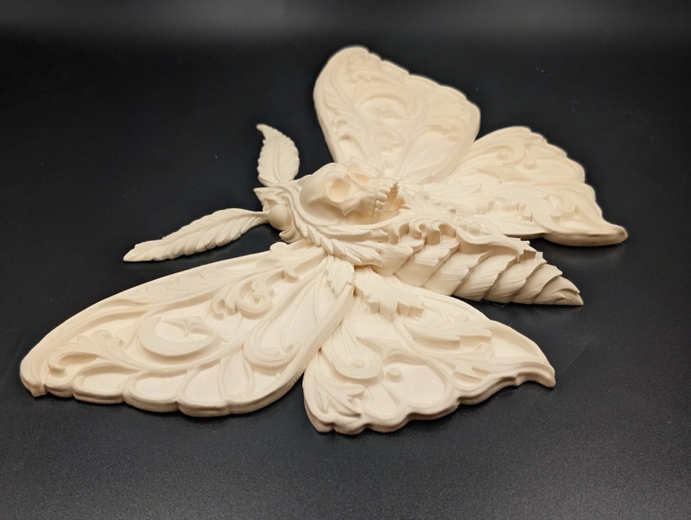 Ölü Kafalı Güve Duvar Heykeli — Kafatası Desenli Gotik Kanat Dekoru (6-25 cm Boyut Seçenekli) görsel 2