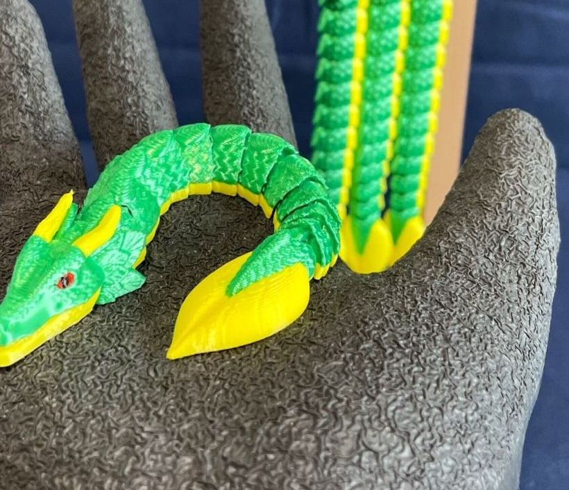 Mini Eklemli Yaprak Ejderhası (6-25 cm Boyut Seçenekli) görsel 4