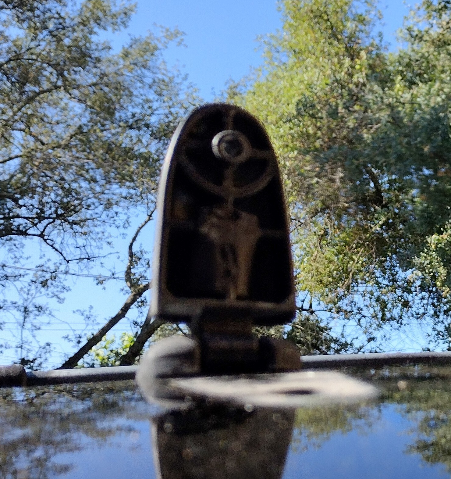 Ford Explorer Arka Cam Menteşe Tamir Parçası görsel 3