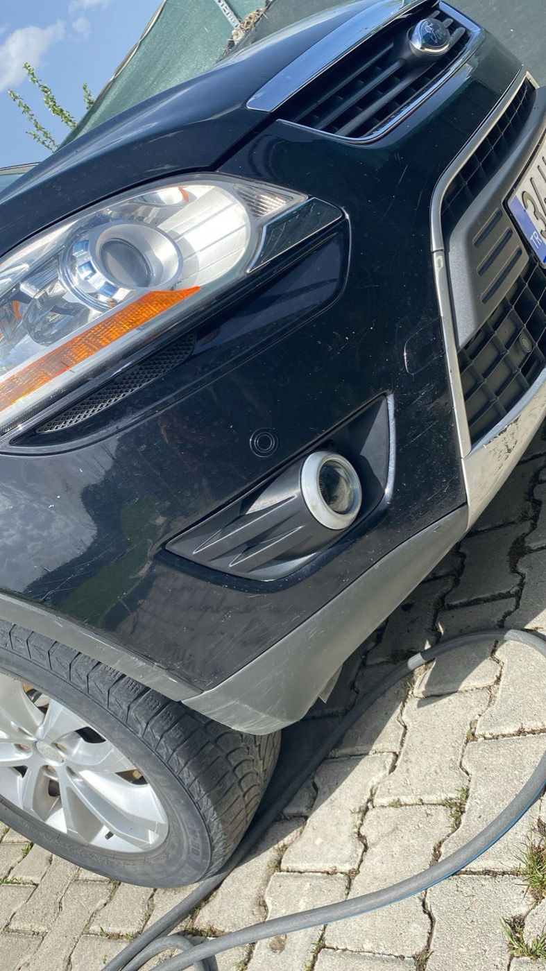 Ford Kuga Sis Farı Çerçevesi (2006-2012)