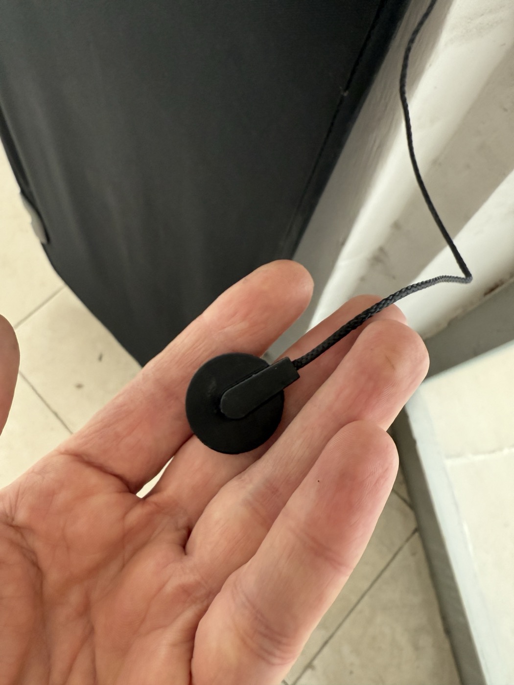 Ford Kuga Bagaj Perdesi Tutucusu görsel 5