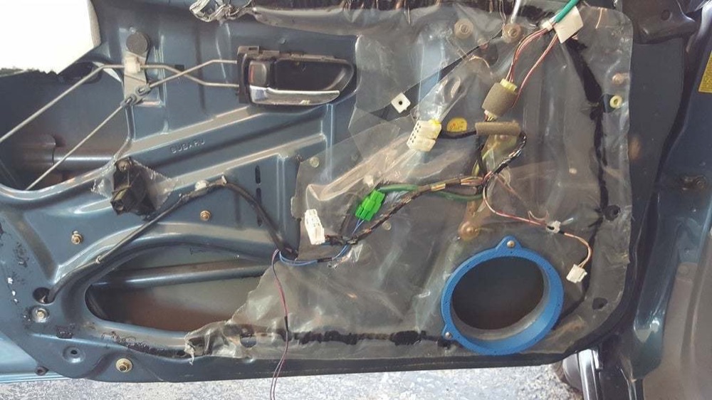Subaru Ön Kapı Hoparlör Braketi görsel 3