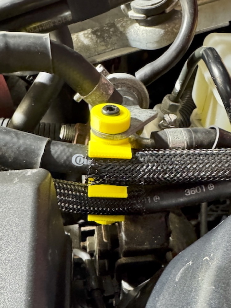 Subaru WRX STI Cobb Yakıt Hattı Braketi (2008-2017)