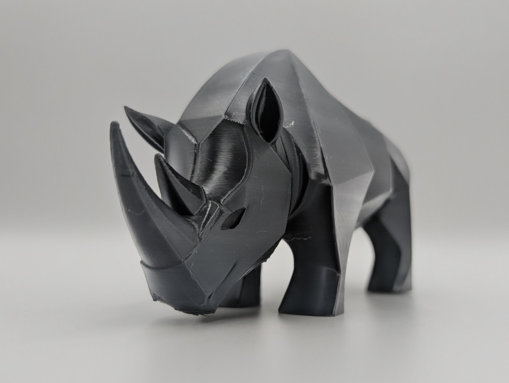 Geometrik Gergedan Heykeli — Modern Hayvan Dekoru (19,2 cm) görsel 2