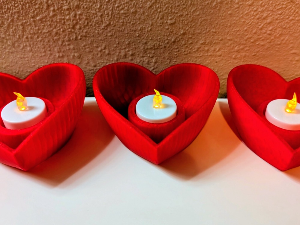 Kalp Şeklinde Led Mumluk — Alevsiz Işıklı Romantik Dekor (11,3 cm) görsel 2