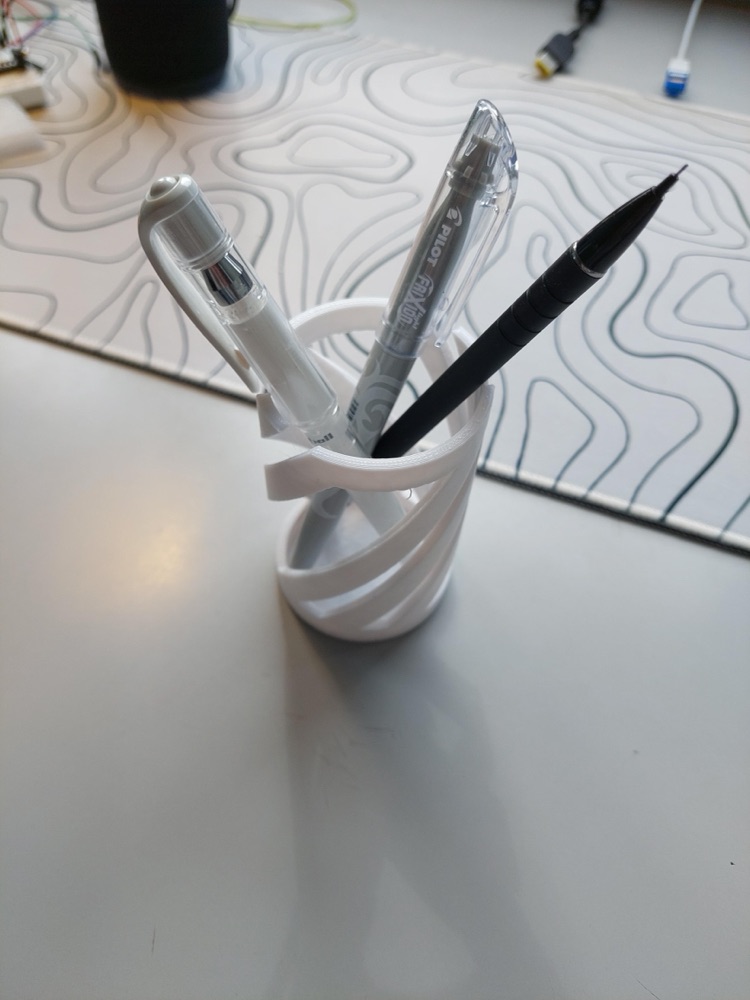 Helezon Kalemlik ve Saklama Bardağı — Modern Spiral Dekor Kabı (6-25 cm Boyut Seçenekli) görsel 3