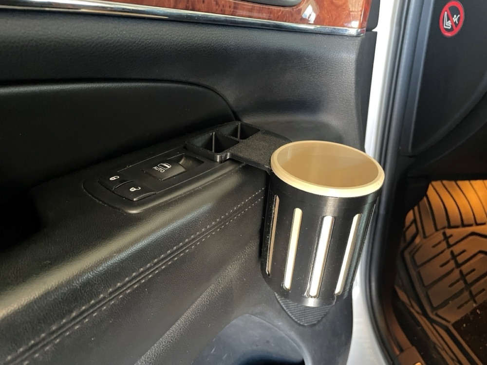 Jeep Grand Cherokee 2013 Kapı Bardaklığı