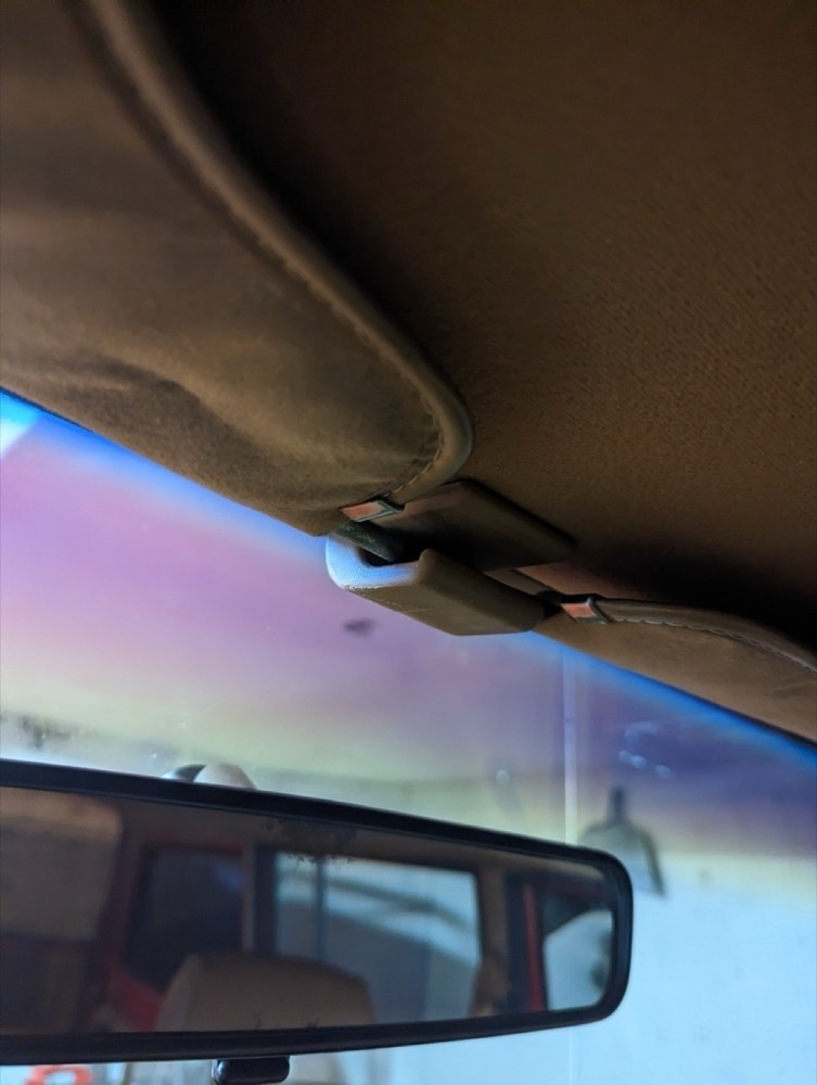 Jeep Grand Wagoneer Güneşlik Klipsi