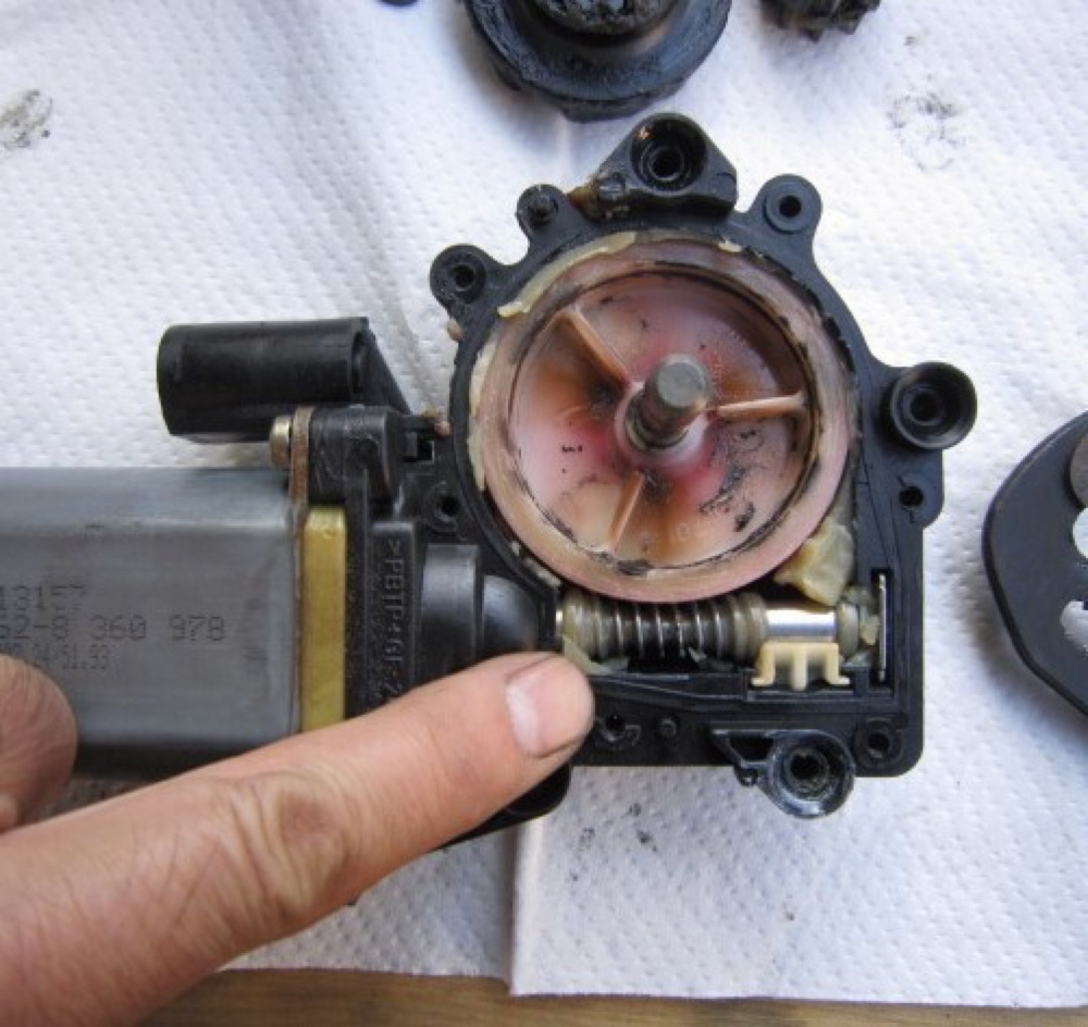 BMW E36/E30 Cam Kriko Motoru Pinyon Dişlisi görsel 2