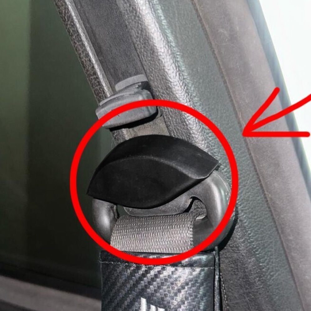 BMW E36 Emniyet Kemeri Üst Kılavuz Ayar Kapağı görsel 2