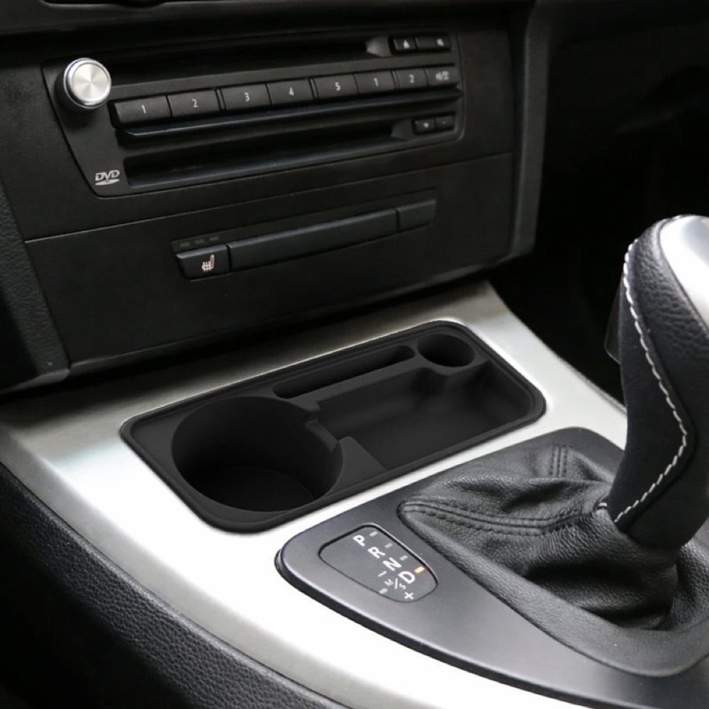 BMW E90/E91/E92/E93 Bardaklık görsel 3