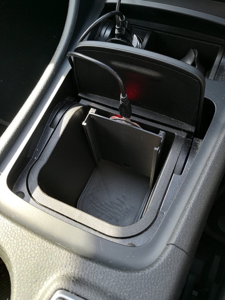 Mercedes GLA/CLA Telefon Tutucu