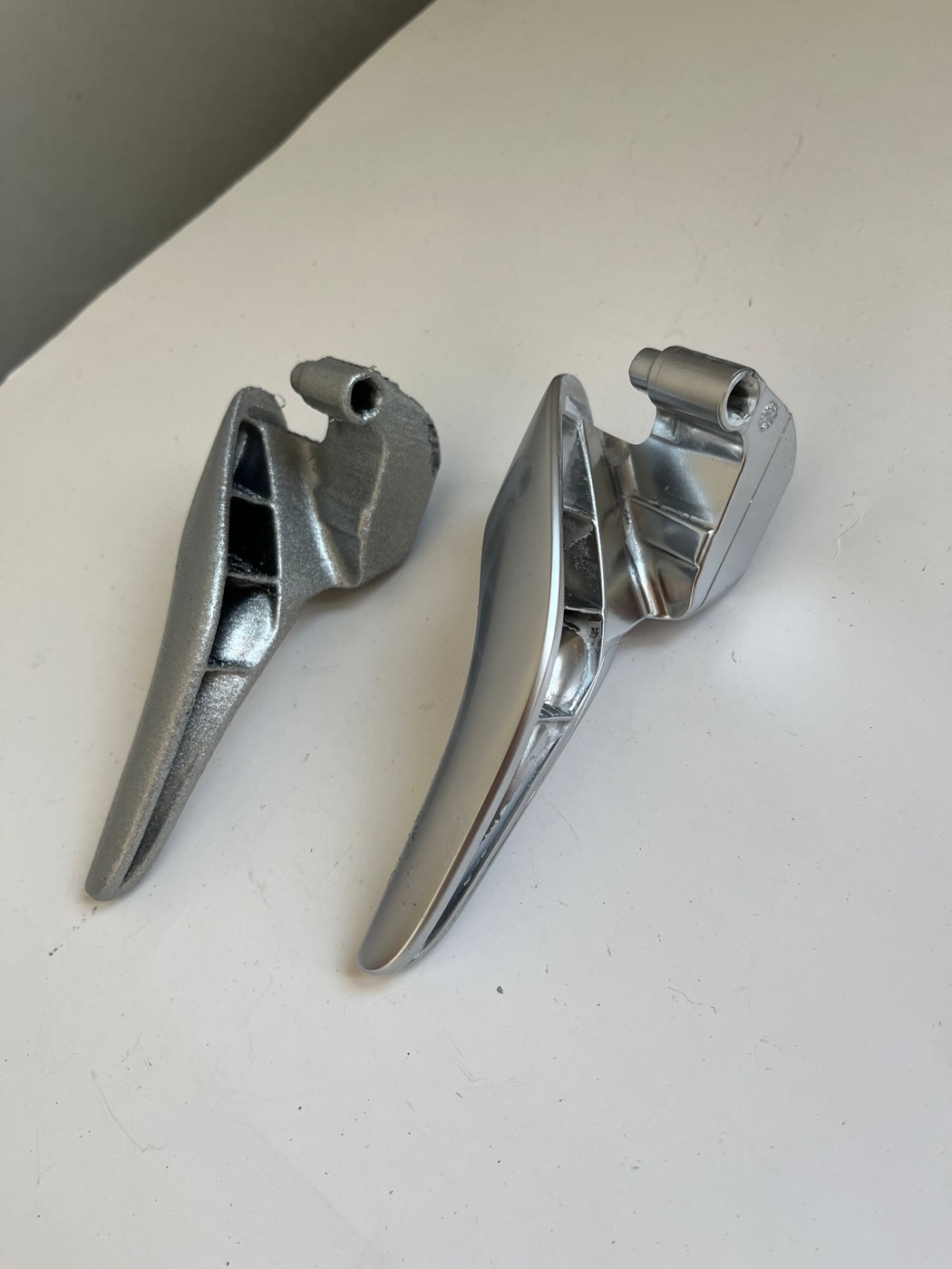 Mercedes X-Serisi W470 Kapı Açma Kolu