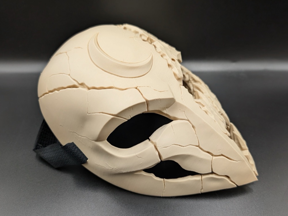 Ay Yiyen Asimetrik Korku Maskesi — Çatlak Ay (24,6 cm) görsel 2