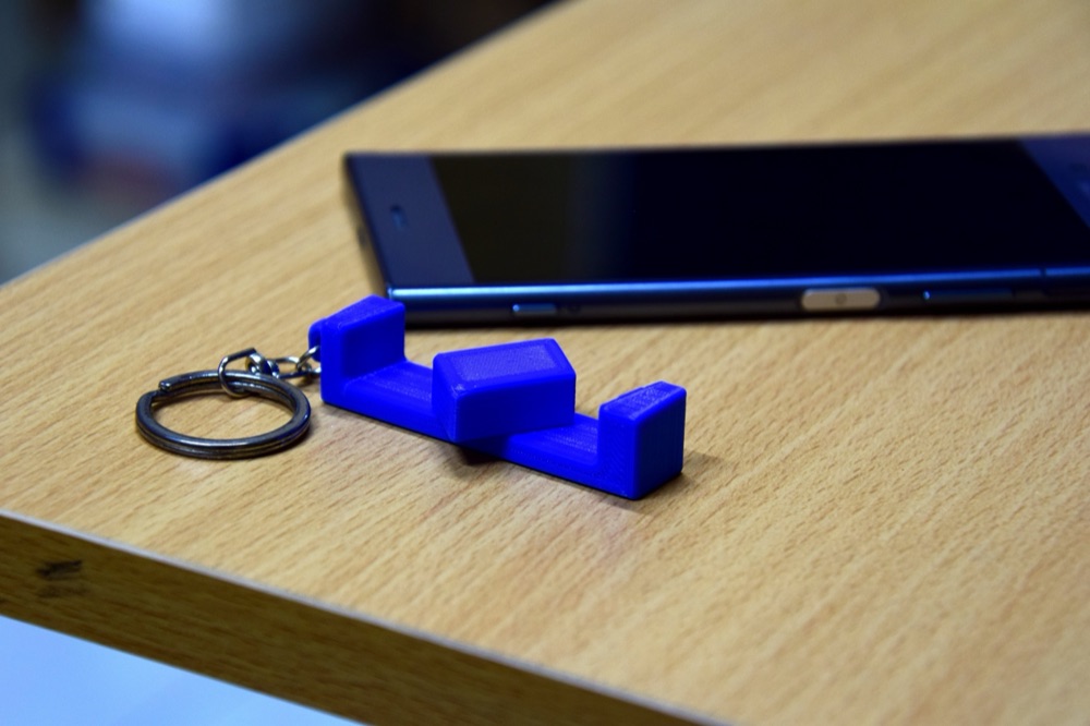 Anahtarlıklı Çok Açılı Telefon Standı (Üç Parçalı)