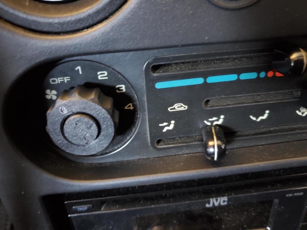 Mazda Miata NA Klima/Havalandırma Düğmesi ve Topuzu görsel 2