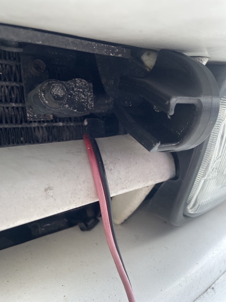 Toyota MR2 SW20 Akü Şarj Soketi Montaj Braketi görsel 4
