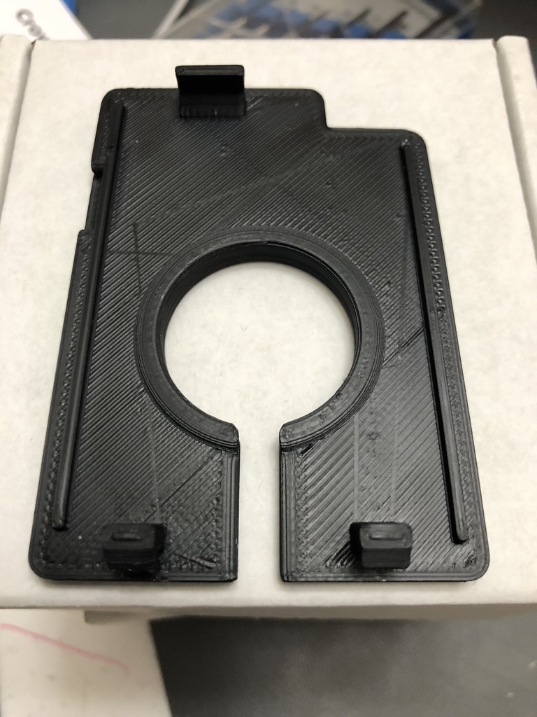Ford Mustang (2005) Ön Panel USB Soket Kapağı görsel 3
