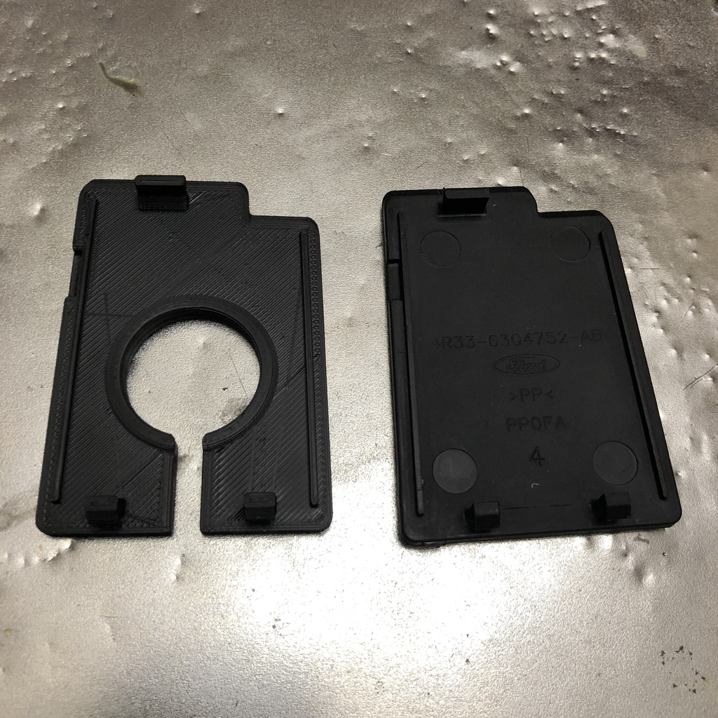Ford Mustang (2005) Ön Panel USB Soket Kapağı görsel 4