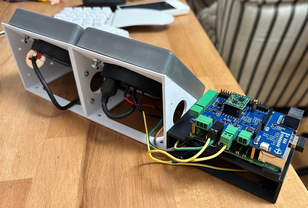 Raymarine ST60+ Masaüstü Seti İçin Raspberry Pi Tutucusu (Cults3D) görsel 2