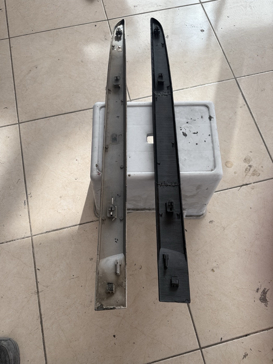 Renault Scenic Arka Kapı Çıtası (2003-2009, 8200558501) görsel 4