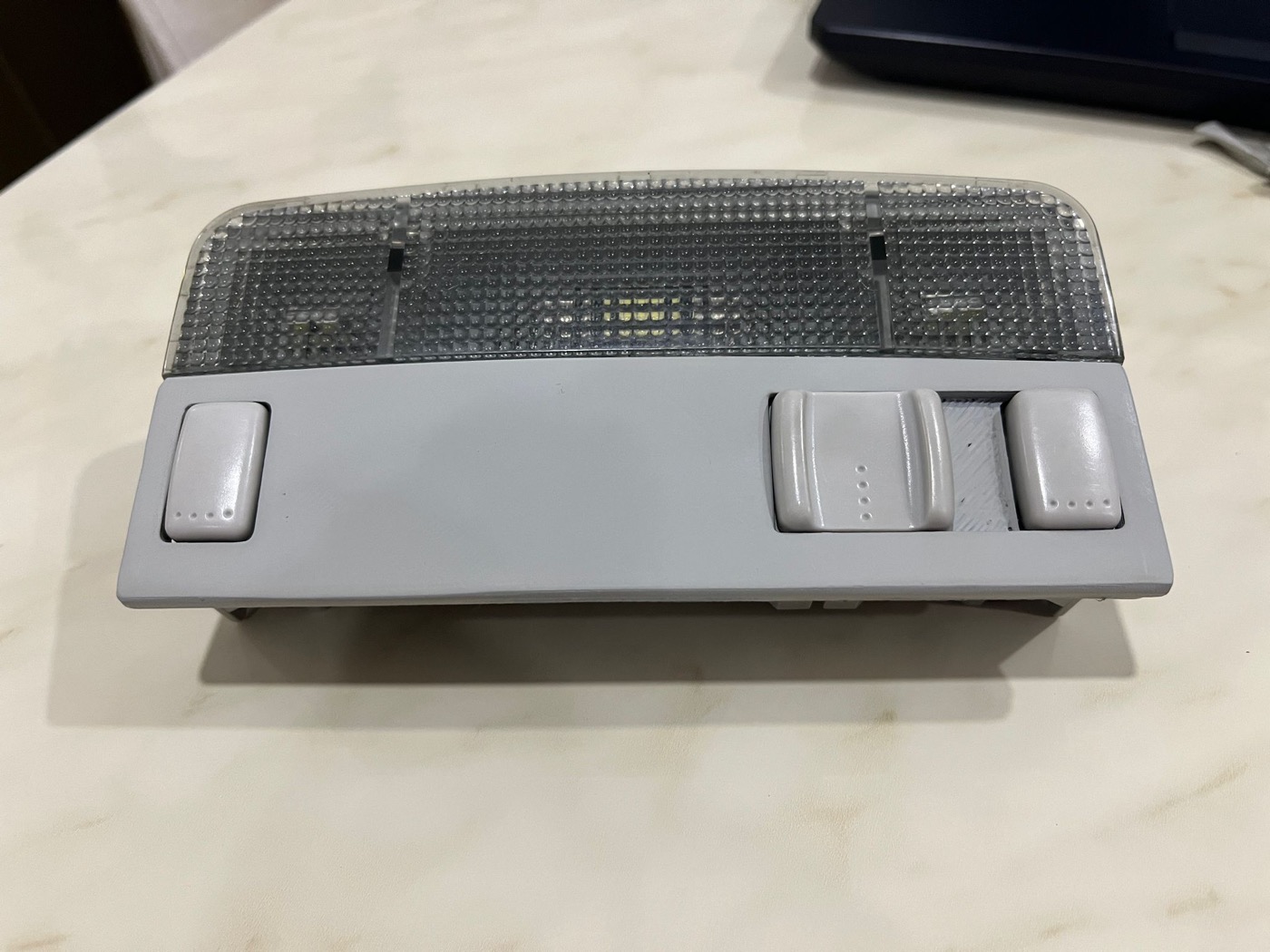 Skoda Fabia Tavan Lambası Kapağı görsel 2