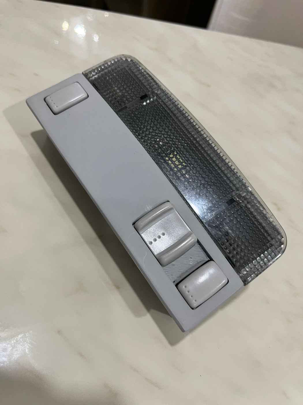 Skoda Fabia Tavan Lambası Kapağı görsel 3