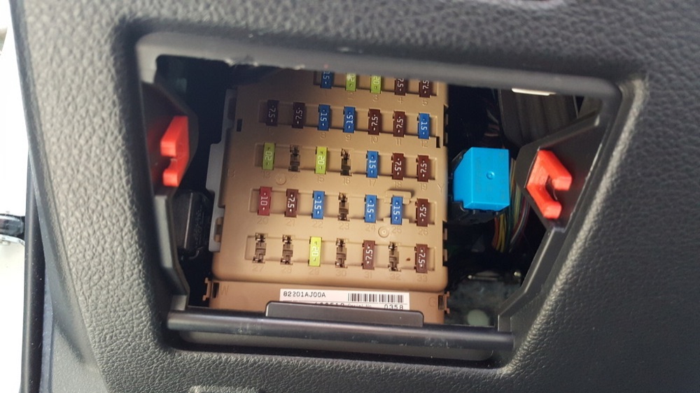 Subaru Sigorta Kutusu Kapak Klipsi görsel 2
