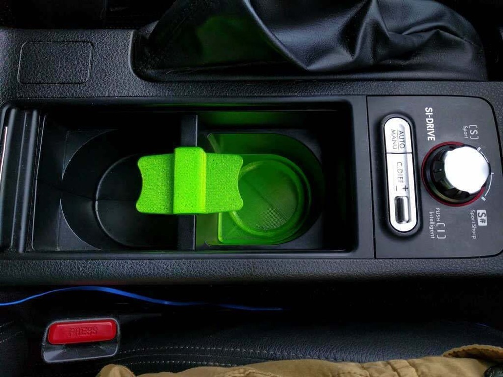 Subaru Impreza / WRX Esnek Bardaklık Eklentisi (TPU) görsel 3