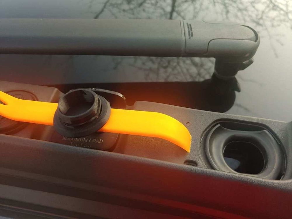 Subaru Outback Tavan Rayı Tapası
