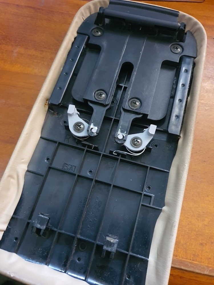 Subaru SG Forester Kayar Kolçak Mandal Seti görsel 3