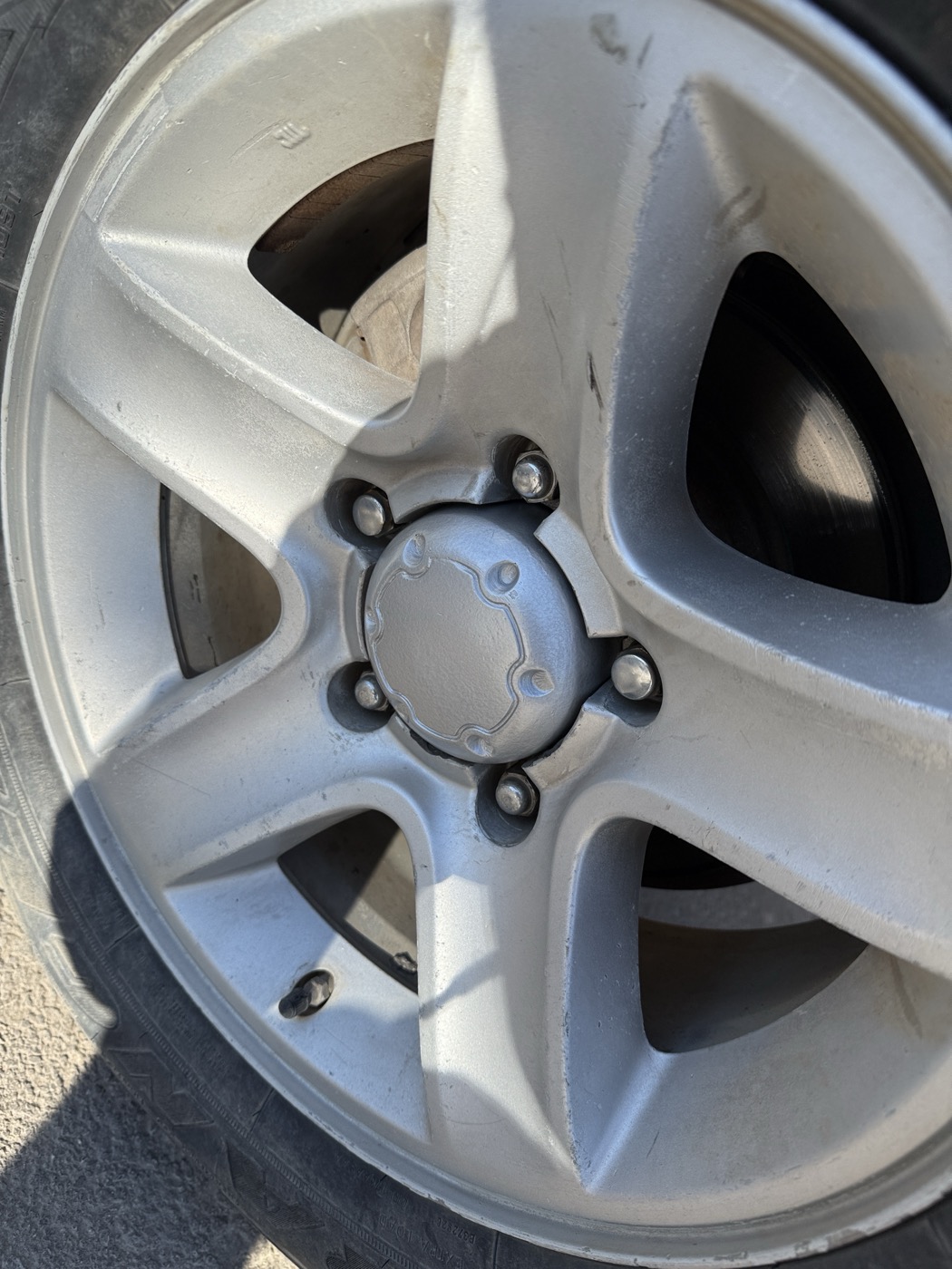 Suzuki Grand Vitara Jant Göbeği Kapağı görsel 3