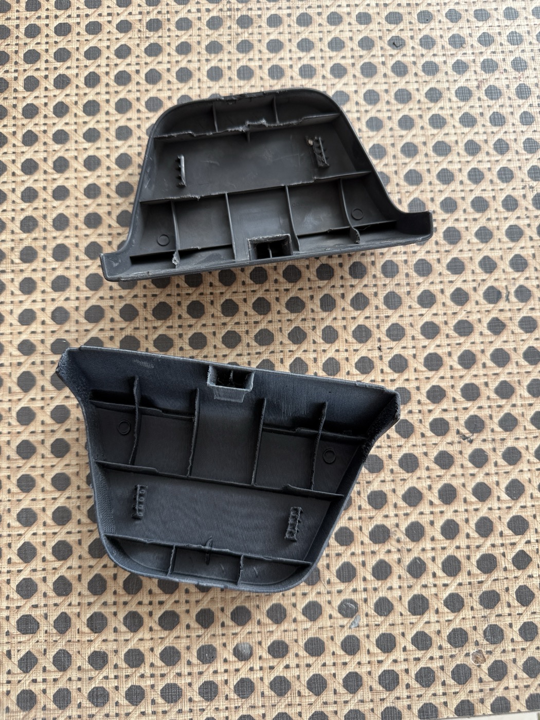 Suzuki Swift Arka Koltuk Mekanizma Kapağı (87491-63J00) görsel 2