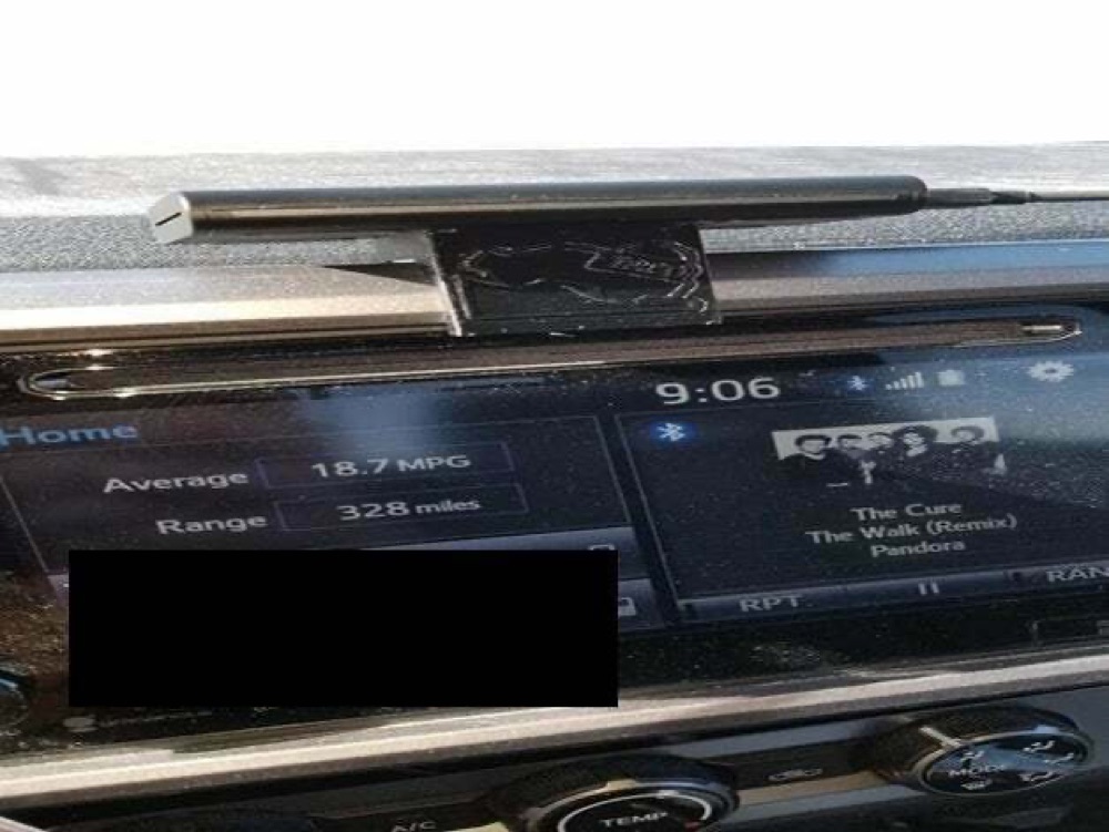 Toyota Tacoma (2018) Alexa Auto Cihazı Montaj Aparatı görsel 2