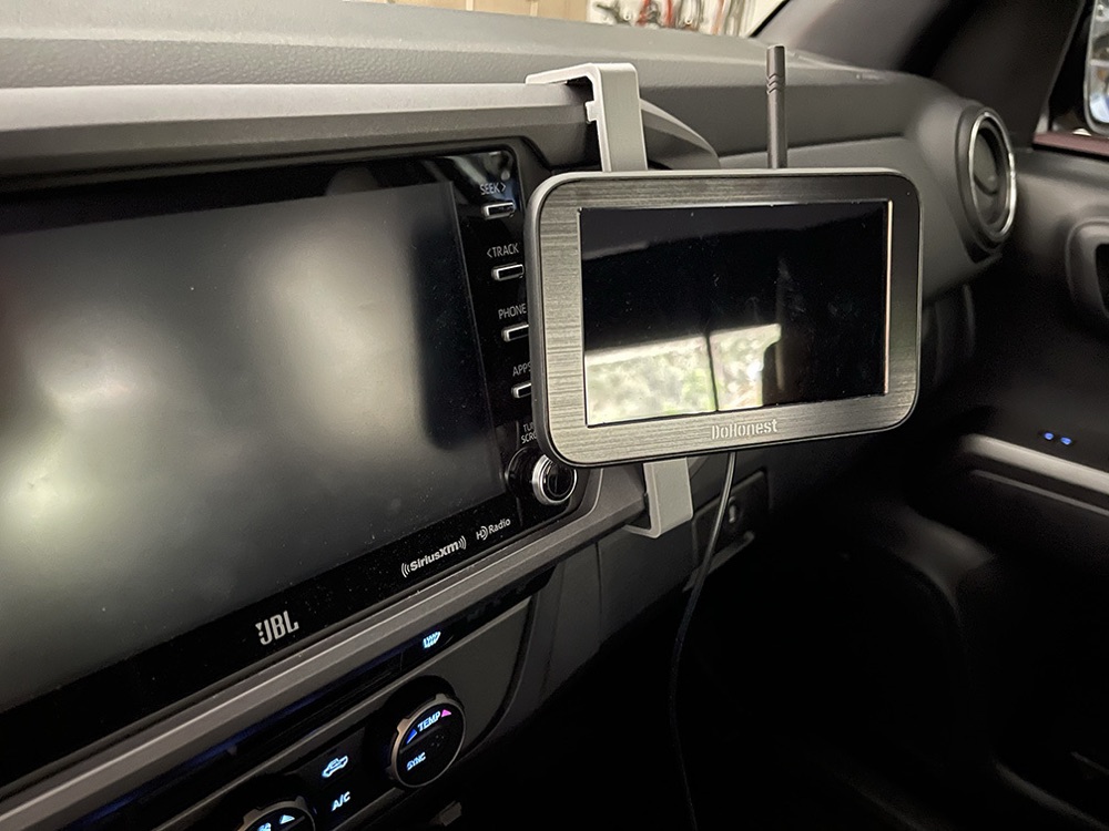 Toyota Tacoma Dashcam Ekran Torpido Montaj Aparatı