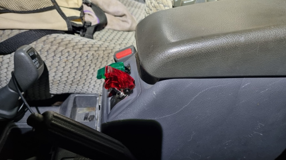 Mitsubishi Montero/Pajero V20 Konsol Anahtar Kör Kapağı görsel 6