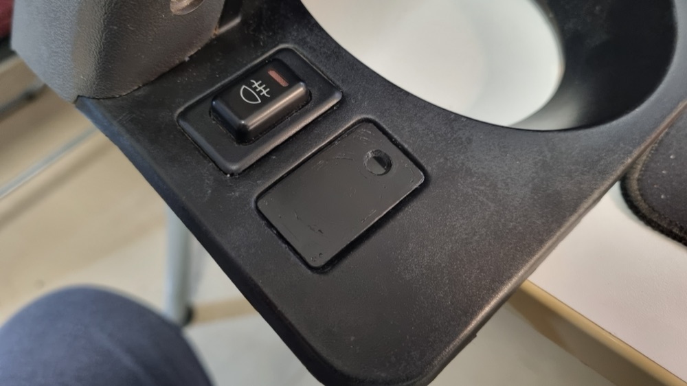 Mitsubishi Montero V20 Sis Farı Anahtar Kör Kapağı
