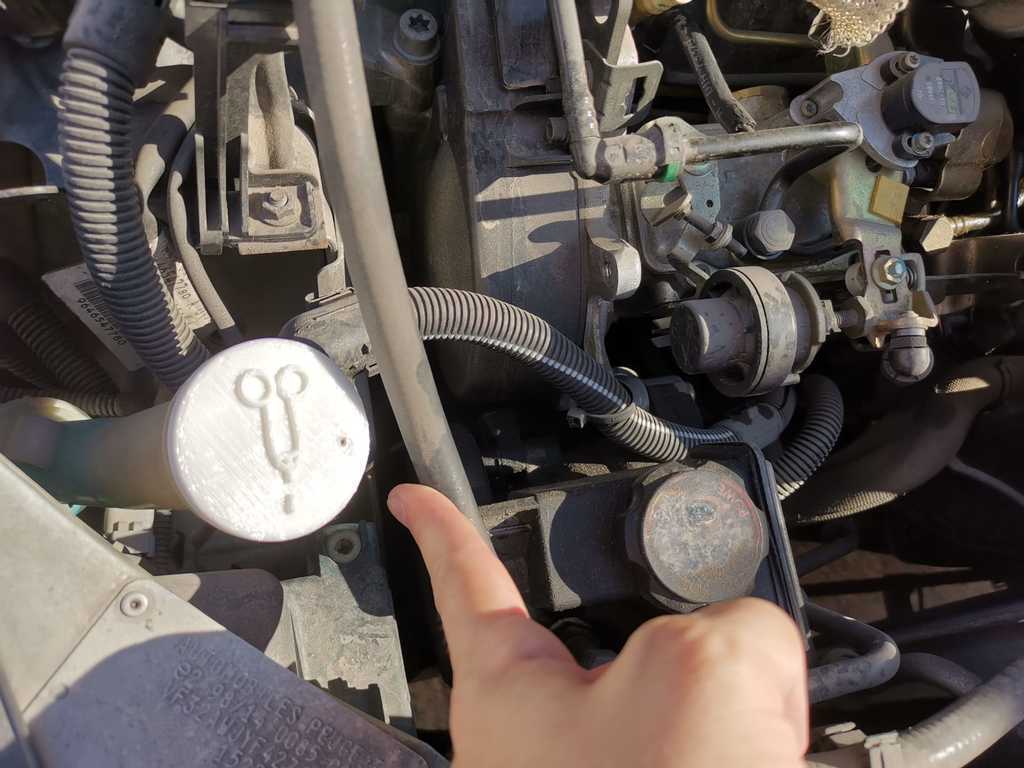 Peugeot 206 Cam Yıkama Suyu Deposu Kapağı görsel 2