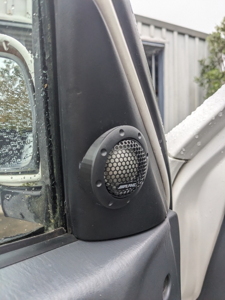 Toyota Starlet Ön Kapı Direği Tweeter Hoparlör Montaj Yuvası