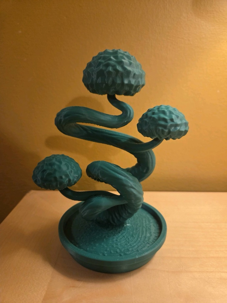Buruk Gövdeli Fantastik Bonsai Ağacı — Masa Üstü Heykelsi Dekor (6-25 cm Boyut Seçenekli)