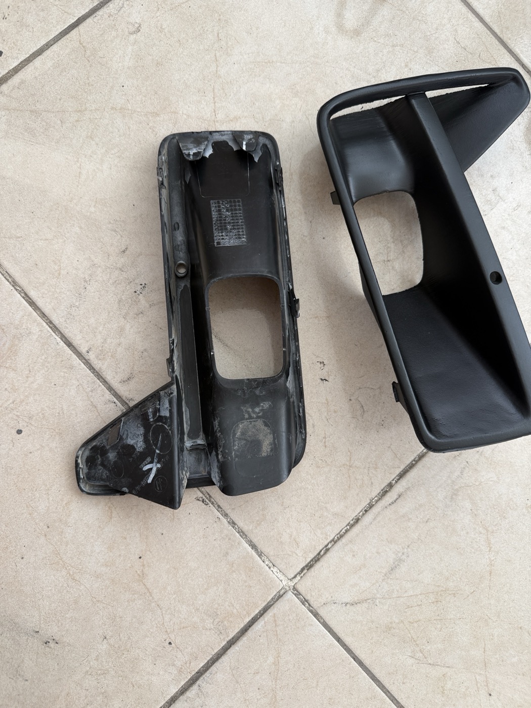 Volkswagen Amarok Sis Farı Çerçevesi (N1XB-15A298) görsel 2